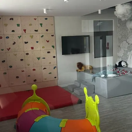 Whiteblue Dream 2 Z Ogrodkiem & Sauna & Fitness & Bawialnia Dla Dzieci * كولوبرزيغ